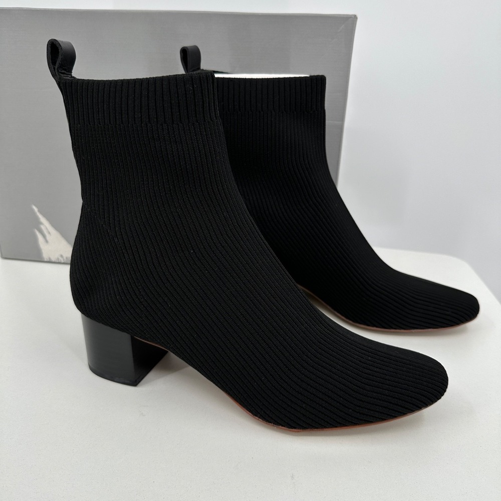 Everlane The Glove Boot in Black size 8 Women's Stretch Rib Knit Ankle Bootie